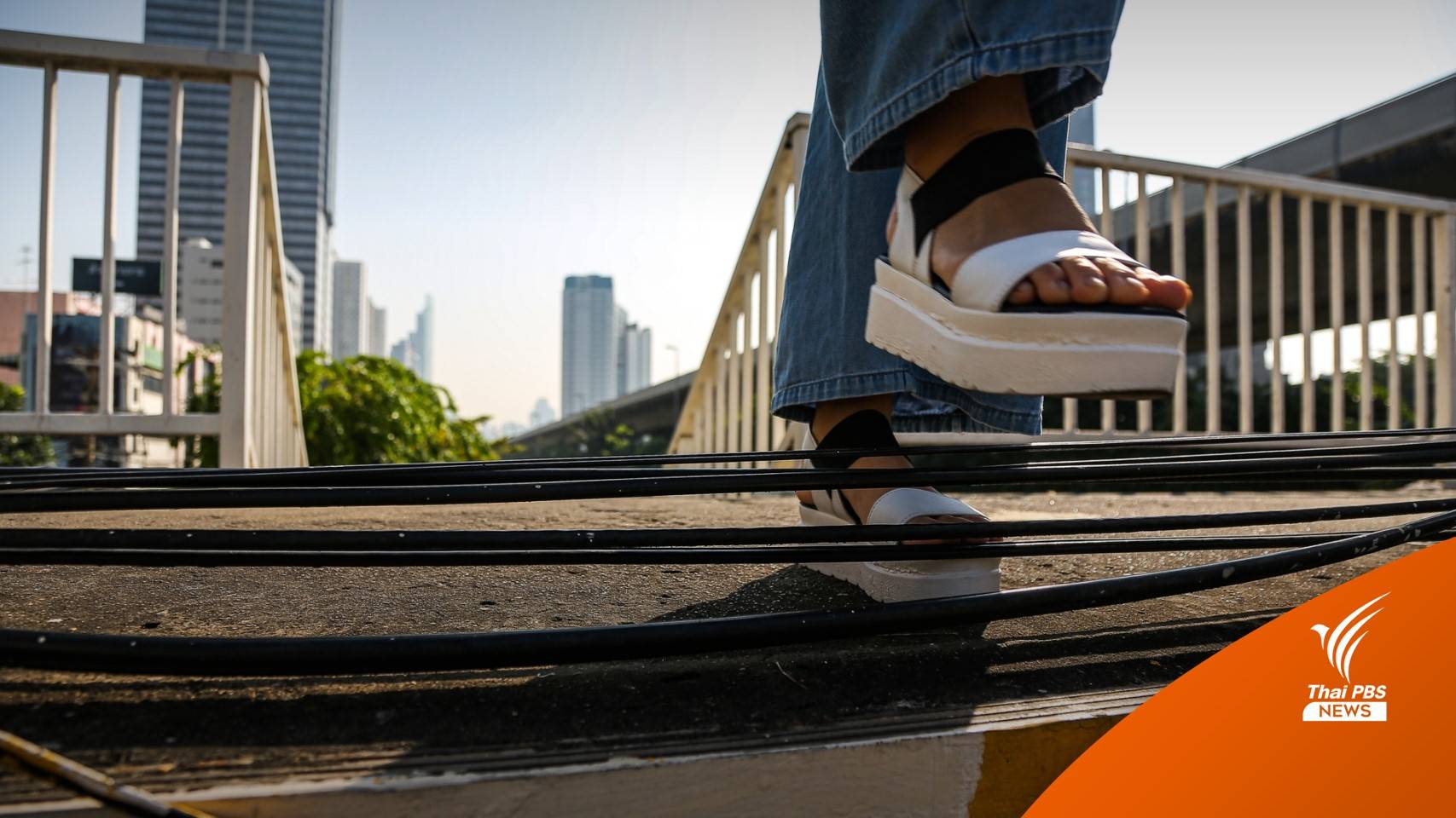 เตรียมรื้อ "สายสื่อสาร" พาดขวางทางขึ้นสะพานลอยวงเวียนใหญ่