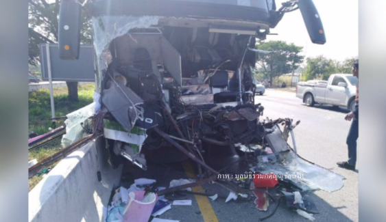 รถบัสนักกรีฑาทีมชาติไทยชนท้ายรถบรรทุกพ่วง อดีตนักวิ่งชื่อดังเสียชีวิต