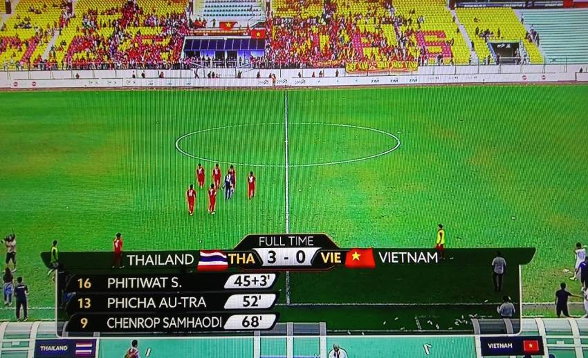 ทีมชาติไทย ถล่ม เวียดนาม 3-0 เข้ารอบรองฯ ฟุตบอลซีเกมส์ 