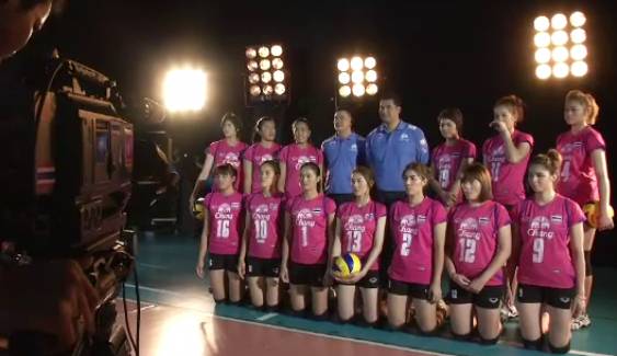 นักวอลเลย์บอลหญิงทีมชาติไทยถ่ายทำโปรโมทสารคดี "Pride of Thailand" 