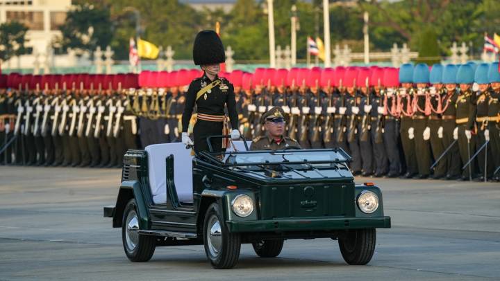 พระราชินี เสด็จฯ พร้อมเจ้าฟ้าสิริวัณณวรี ทรงร่วมซ้อมพิธีสวนสนามและถวายสัตย์ปฏิญาณฯ