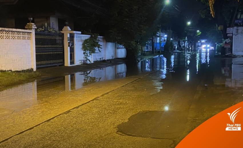 น้ำท่วม 4 วัน ซ.รามอินทรา 39 เริ่มเห็นถนน ชาวบ้านหวั่นฝนตกซ้ำ