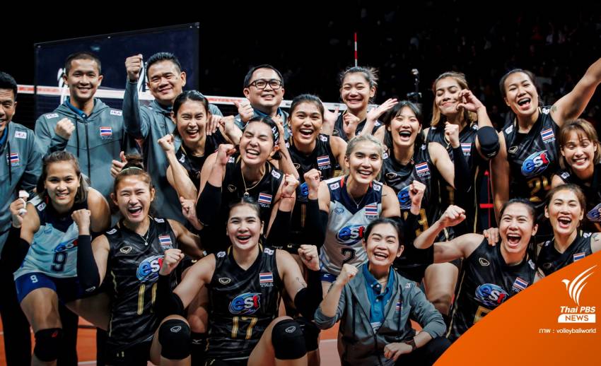 ในหลวง-ราชินี พระราชทานกำลังใจให้ทีมวอลเลย์บอลหญิงไทยหลังชนะตุรกี