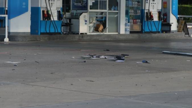 เปิดภาพวงจรปิดลอบวางระเบิดปั๊ม 11 จุด 3 จังหวัดใต้ - นราฯ ตร.เจ็บ 1 นาย