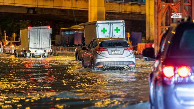 รถจำนวนมากยังจมน้ำใน “เมืองทอง” 