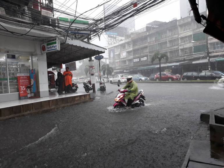 ภาพ : ศูนย์ป้องกันน้ำท่วม กทม.