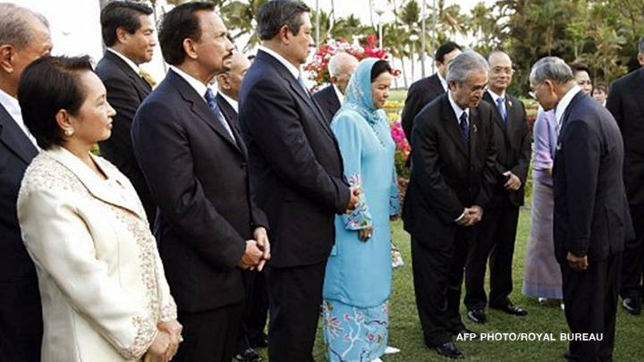 "ในหลวง" กับ "อาเซียน" พระราชกรณียกิจเพื่อสร้างความสัมพันธ์อันดีในภูมิภาค