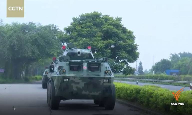 รถหุ้มเกราะของกองกำลังตำรวจติดอาวุธจีนในนครเซินเจิ้น