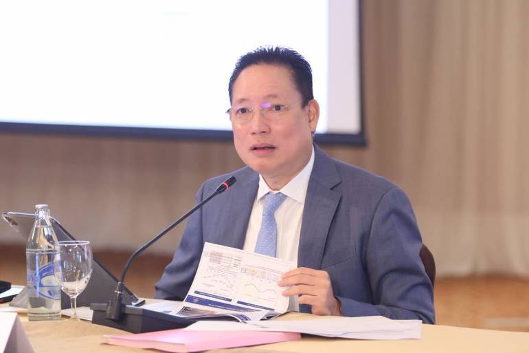 นายผยง ศรีวณิช ประธานสมาคมธนาคารไทย เป็นประธานการประชุมคณะกรรมการร่วมภาคเอกชน 3 สถาบัน (กกร.)