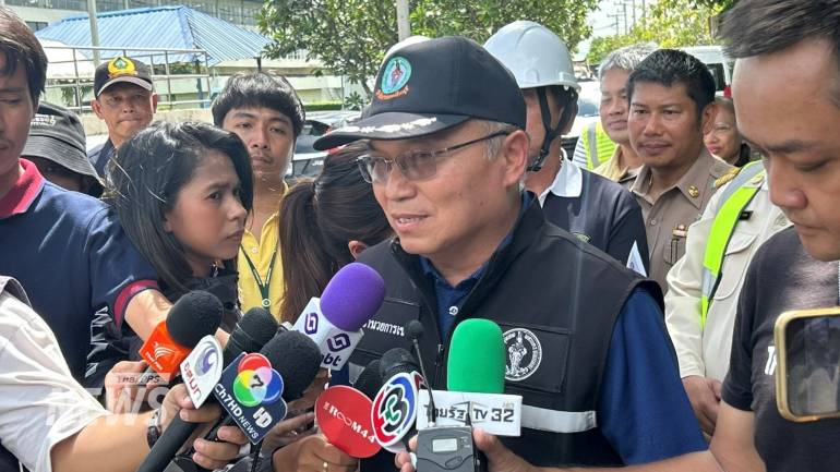 นายศักดิ์ชัย ใสสุข ผู้อำนวยการสำนักงานเขตมีนบุรี