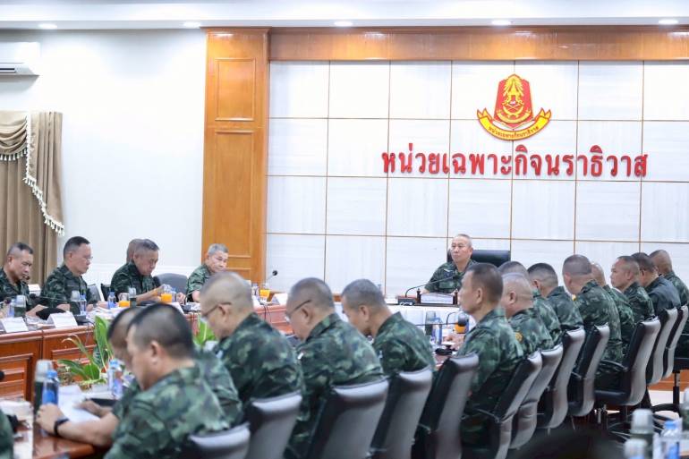 พล.อ.พนา แคล้วปลอดทุกข์ ผู้บัญชาการทหารบก (ผบ.ทบ.) รองผู้อำนวยการรักษาความมั่นคงภายในราชอาณาจักร (รอง ผอ.กอ.รมน.)