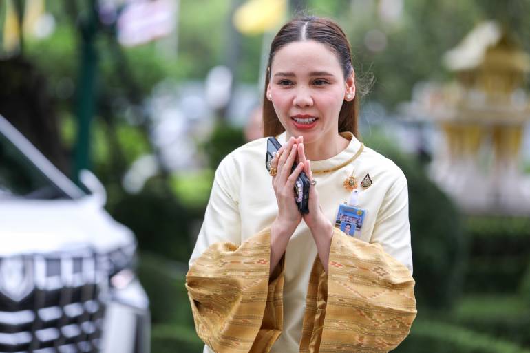 นางสาวซาบีดา ไทยเศรษฐ์ รัฐมนตรีว่าการกระทรวงวัฒนธรร