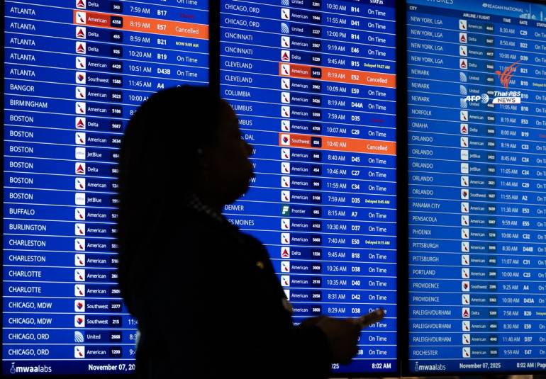 ที่สนามบินแห่งชาติโรนัลด์ เรแกน วอชิงตัน ในเมืองอาร์ลิงตัน รัฐเวอร์จิเนีย เมื่อวันที่ 7 พฤศจิกายน 2025

