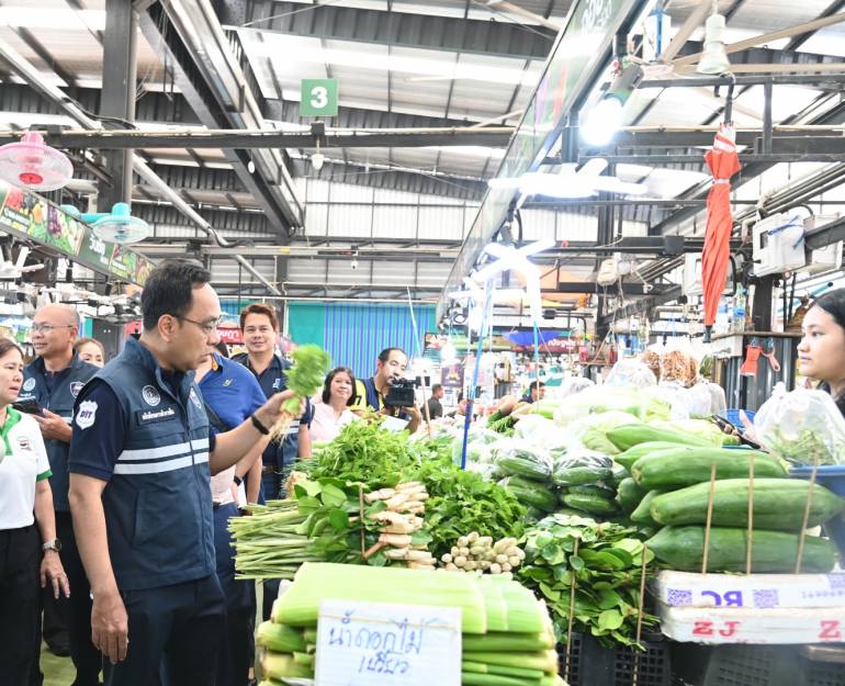 นายวิทยากร มณีเนตร อธิบดีกรมการค้าภายใน กระทรวงพาณิชย์