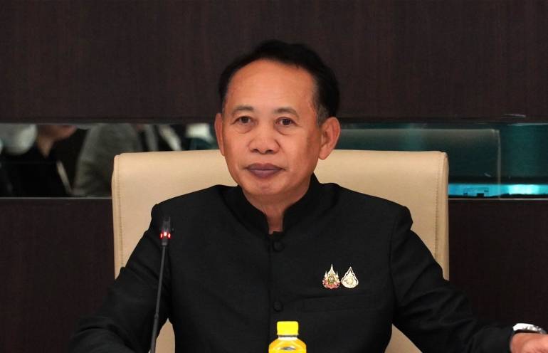 นายประเสริฐ สินสุขประเสริฐ ปลัดกระทรวงพลังงาน ในฐานะผู้บัญชาการเหตุการณ์ศูนย์เฝ้าระวังสถานการณ์ฉุกเฉินด้านพลังงาน