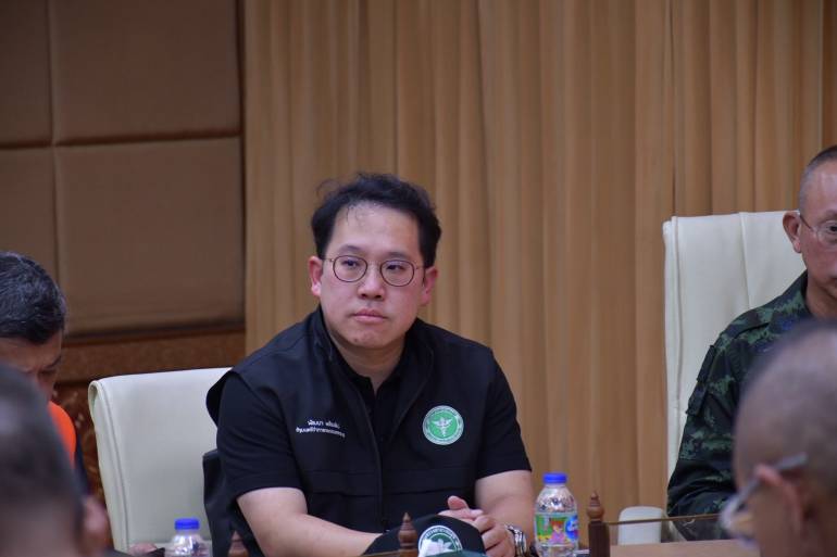 นายพัฒนา พร้อมพัฒน์ รมว.สาธารณสุข 