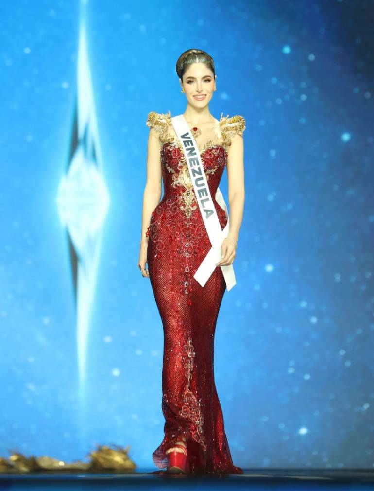 Venezuela - Stephany Abasali ที่มา : กองประกวด Miss Universe 2025