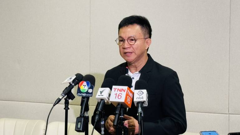 นายเอกพจน์ ยอดพินิจ นายกสมาคมกุ้งไทย