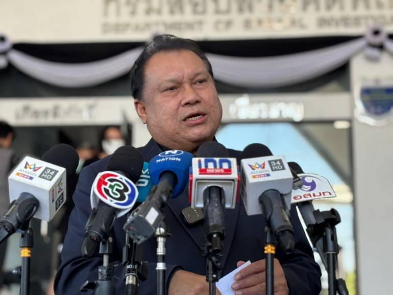 นายสนธิญา สวัสดี 