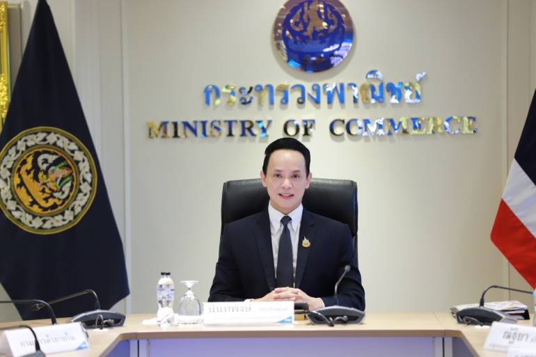 นายนันทพงษ์ จิระเลิศพงษ์ ผู้อำนวยการสำนักงานนโยบายและยุทธศาสตร์การค้า (สนค.) โฆษกกระทรวงพาณิชย์ 