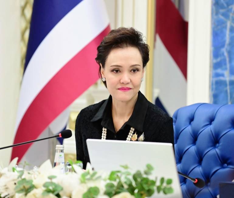 นางศุภจี สุธรรมพันธุ์ รัฐมนตรีว่าการกระทรวงพาณิชย์