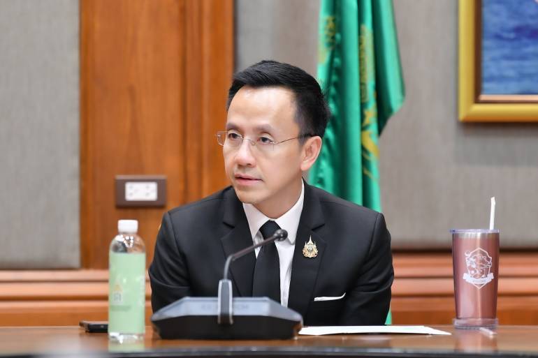 นายพันธ์ทอง ลอยกุลนันท์ อธิบดีกรมศุลกากร