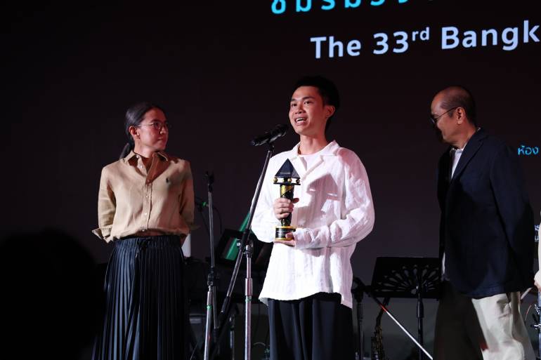 พัฒน์ บุญนิธิพัฒน์ ผู้กำกับภาพยนตร์เรื่อง หลานม่า (ภาพจาก ชมรมวิจารณ์บันเทิง)
