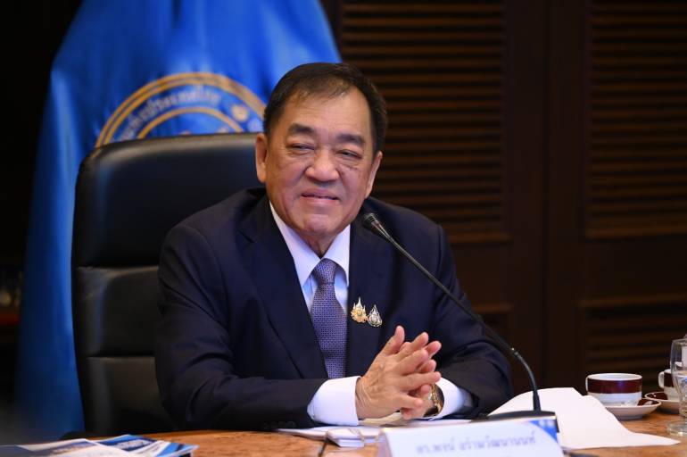 นายพจน์ อร่ามวัฒนานนท์ ประธานกรรมการหอการค้าไทยและสภาหอการค้าแห่งประเทศไทย