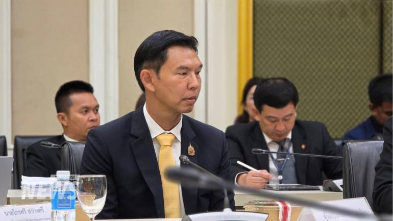นายวีริศ อัมระปาล ผู้ว่าการการรถไฟแห่งประเทศไทย