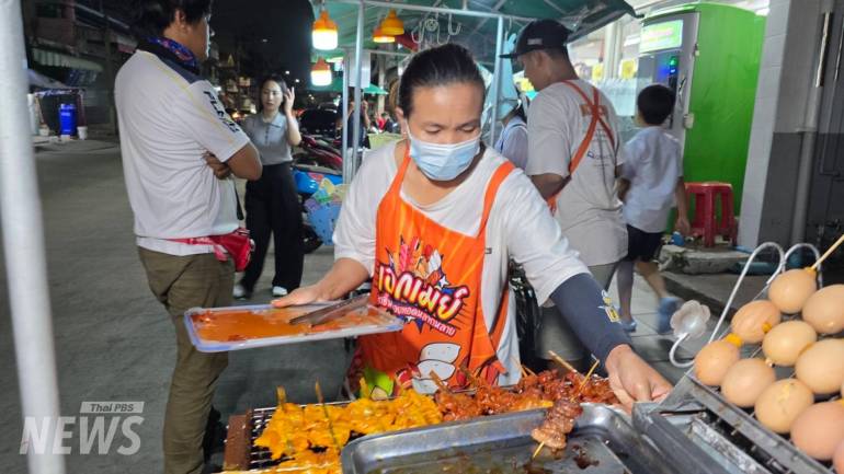 ลูกชิ้นทอด ลงของประมาณ 50 กิโลกรัม ส่วนไก่ปิ้งลง 30 กิโล