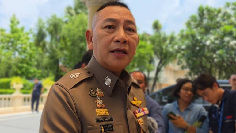 พล.ต.อ.กิตติ์รัฐ พันธุ์เพ็ชร์ ผู้บัญชาการตำรวจแห่งชาติ