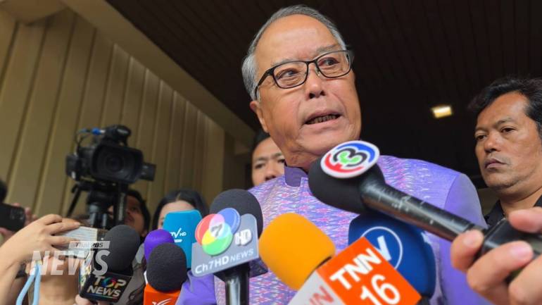 ชูศักดิ์ ศิรินิล รัฐมนตรีประจำสำนักนายกรัฐมนตรี