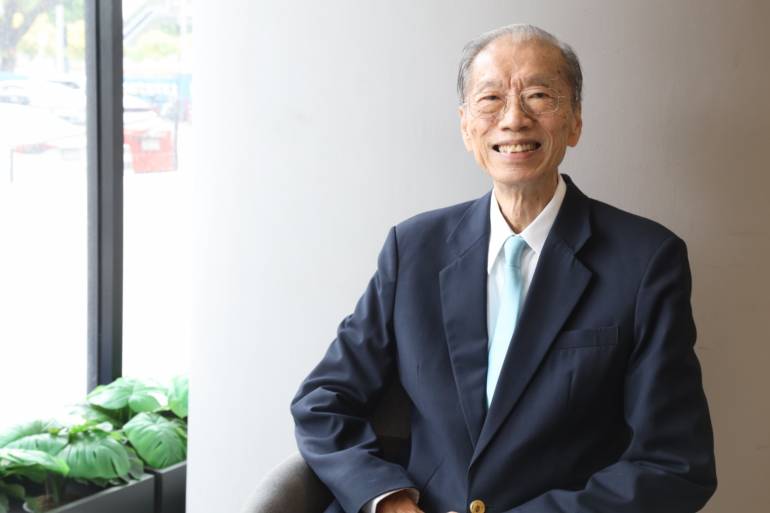 นายสุรพงษ์ ไพสิฐพัฒนพงษ์ ที่ปรึกษาประธานกลุ่มอุตสาหกรรมยานยนต์และโฆษกกลุ่มอุตสาหกรรมยานยนต์ สภาอุตสาหกรรมแห่งประเทศไทย (ส.อ.ท.)