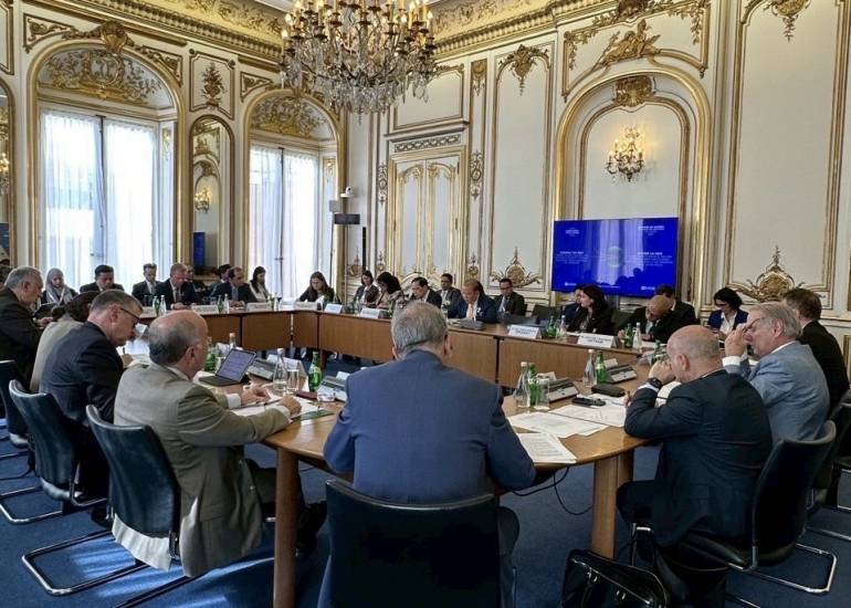 การประชุมรัฐมนตรีกลุ่มแครนส์ (Cairns Group Ministerial Meeting) ครั้งที่ 44 ที่สำนักงานองค์การเพื่อความร่วมมือทางเศรษฐกิจและการพัฒนา (OECD) กรุงปารีส ฝรั่งเศส