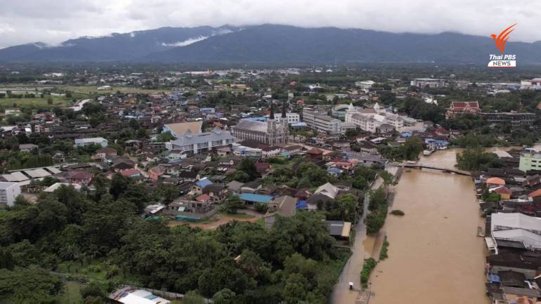 สถานการณ์น้ำท่วมในจ.จันทบุรี ทำให้มีบ้านเรือนประชาชนจมน้ำ