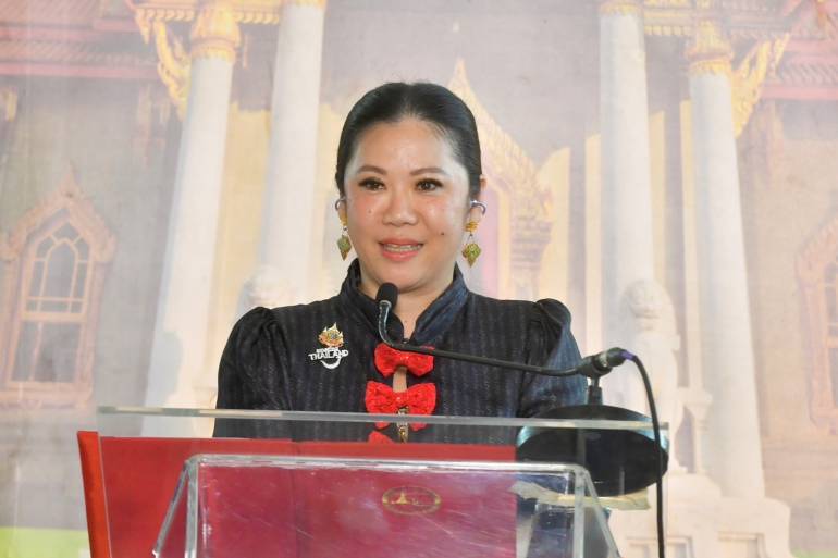 นางสาวฐาปนีย์ เกียรติไพบูลย์ ผู้ว่าการการท่องเที่ยวแห่งประเทศไทย