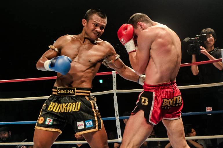 ภาพ : Banchamek Gym (Buakaw Banchamek, บัวขาว บัญชาเมฆ)