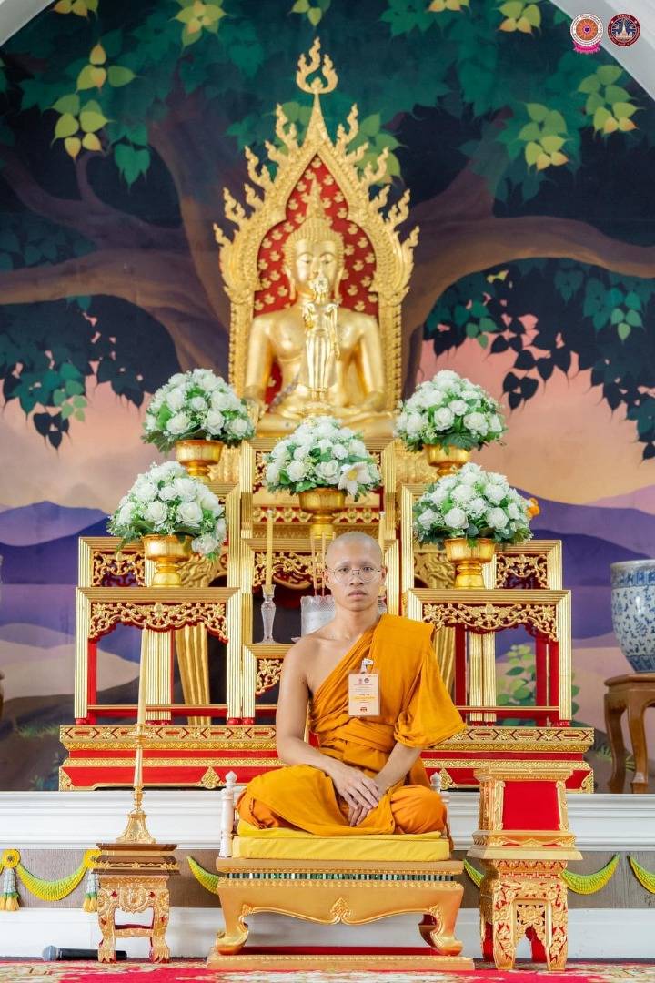 สามเณรภานุวัฒน์ กองทุ่งมน อายุ 17 ปี เปรียญธรรม 9 ประโยค วัดโมลีโลกยาราม กรุงเทพฯ