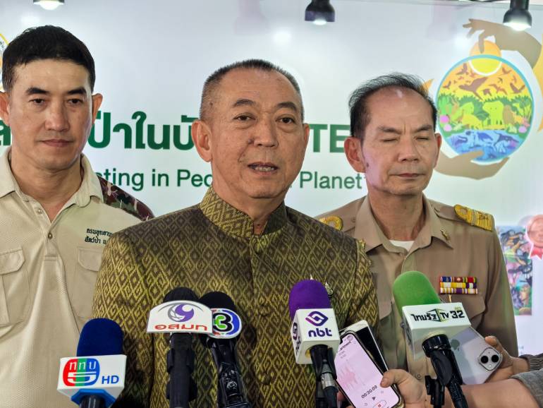 นายเฉลิมชัย ศรีอ่อน รมว.ทรัพยากรธรรมชาติและสิ่งแวดล้อม 