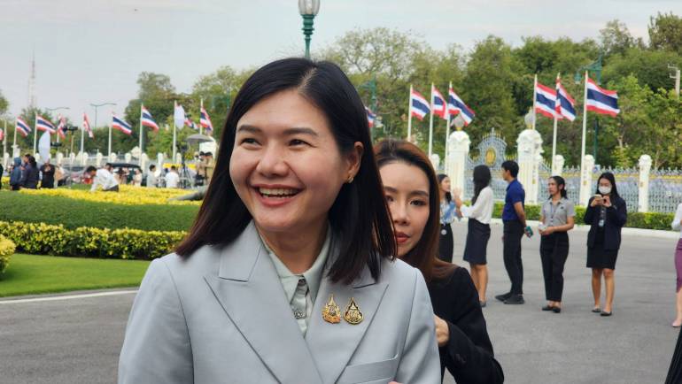 จิราพร สินธุไพร รัฐมนตรีประจำสำนักนายกรัฐมนตรี