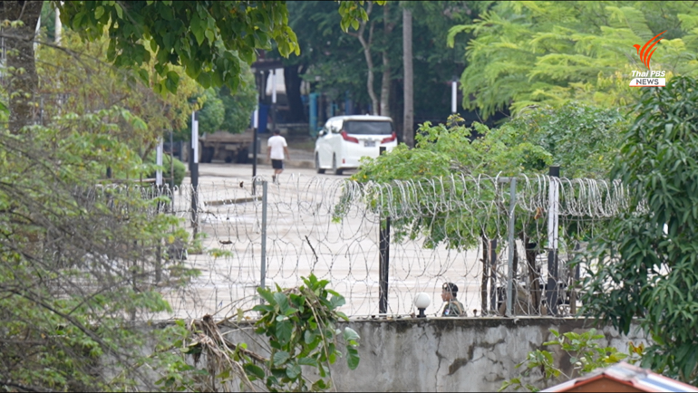 ทหารDKBAลาดตระเวนรอบกำแพงในเมืองวาเล่ย์