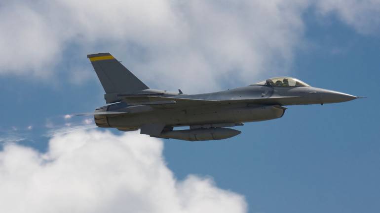 ภาพประกอบข่าว : เครื่องบิน F-16