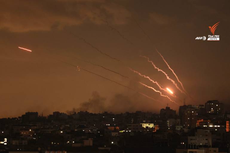 กลุ่มติดอาวุธปาเลสไตน์ยิงจรวดจากฉนวนกาซามุ่งหน้าสู่อิสราเอล