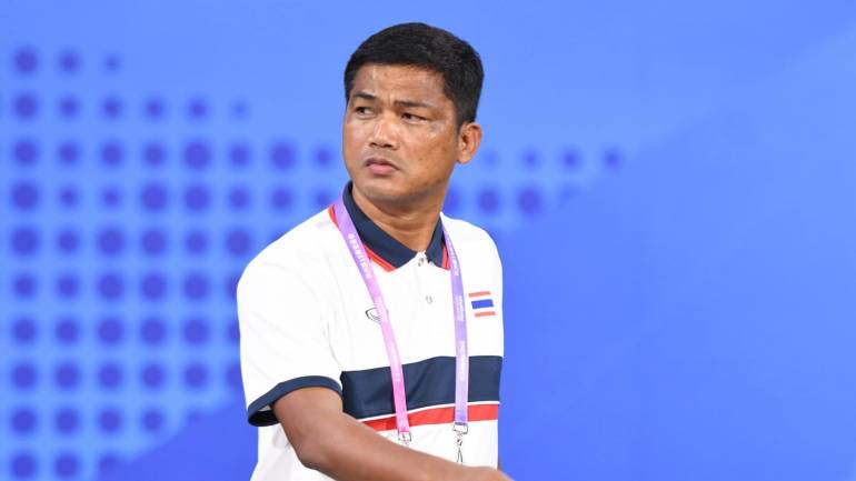 อิสสระ ศรีทะโร หัวหน้าผู้ฝึกสอนฟุตบอลทีมชาติไทย ภาพ : ฟุตบอลทีมชาติไทย 