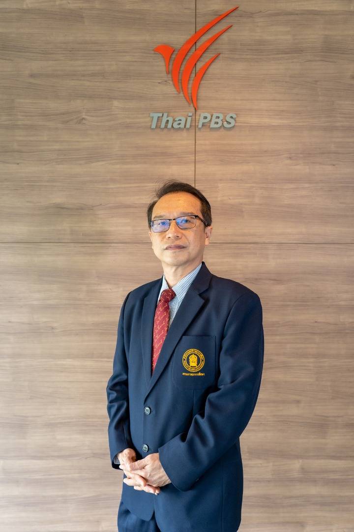 รศ.ดร.อนุสรณ์ ธรรมใจ ผู้อำนวยการศูนย์วิจัยเศรษฐกิจดิจิทัล การลงทุน และการค้าระหว่างประเทศ มหาวิทยาลัยหอการค้าไทย