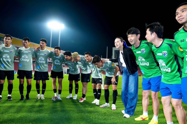 มาดามแป้ง หวังทีมชาติไทย เก็บชัยชนะในบ้าน ในเกมการแข่งขันระหว่าง ทีมชาติไทย และ เกาหลีใต้ ที่จะมีขึ้นในวันที่ 26 มี.ค.นี้  ภาพ : ฟุตบอลทีมชาติไทย 