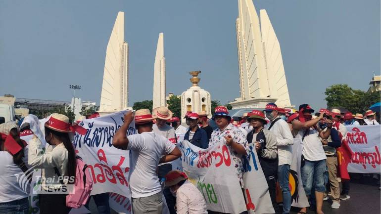 แรงงานเดินขบวน ยื่น 10 ข้อเรียกร้องรัฐบาล ขึ้นค่าจ้าง ปรับสวัสดิการ  แก้กฎหมาย