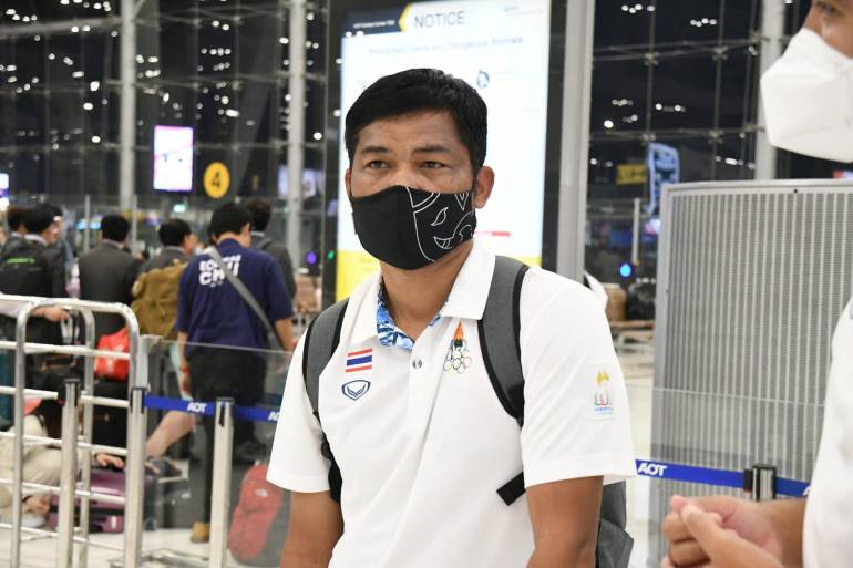 โค้ชหระ อิสสระ ศรีทะโร หัวหน้าผู้ฝึกสอนฟุตบอลทีมชาติไทยชุดซีเกมส์ ที่มา FB ฟุตบอลทีมชาติไทย  