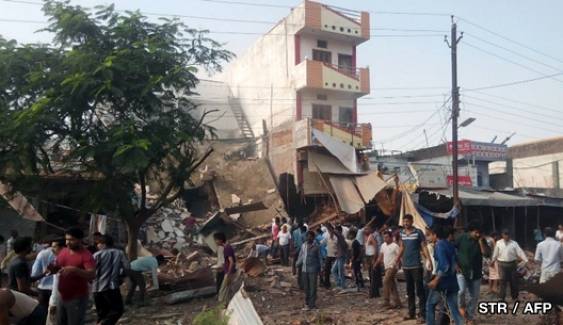 แก๊สระเบิดในร้านอาหารที่อินเดีย อาคารพังถล่มยับ เสียชีวิตอย่างน้อย 20 คน 