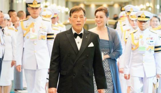 “ในหลวง-พระราชินี” ทอดพระเนตรการแสดงคอนเสิร์ตทัพฟ้าคู่ไทยเพื่อ “ชัยพัฒนา” ครั้งที่ 16